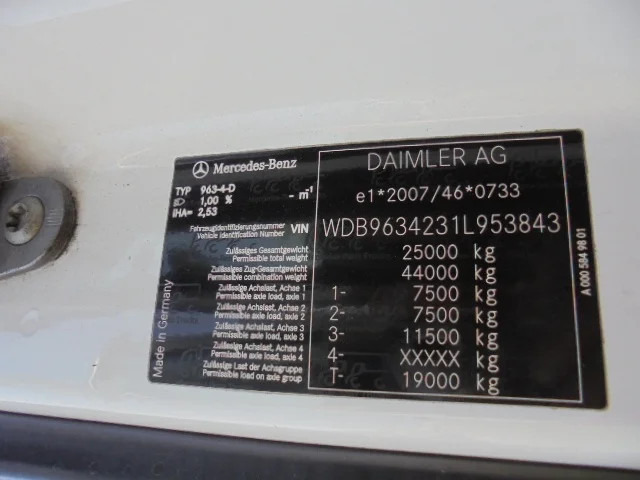 Sattelzugmaschine Mercedes-Benz Actros 2545 6X2: das Bild 18