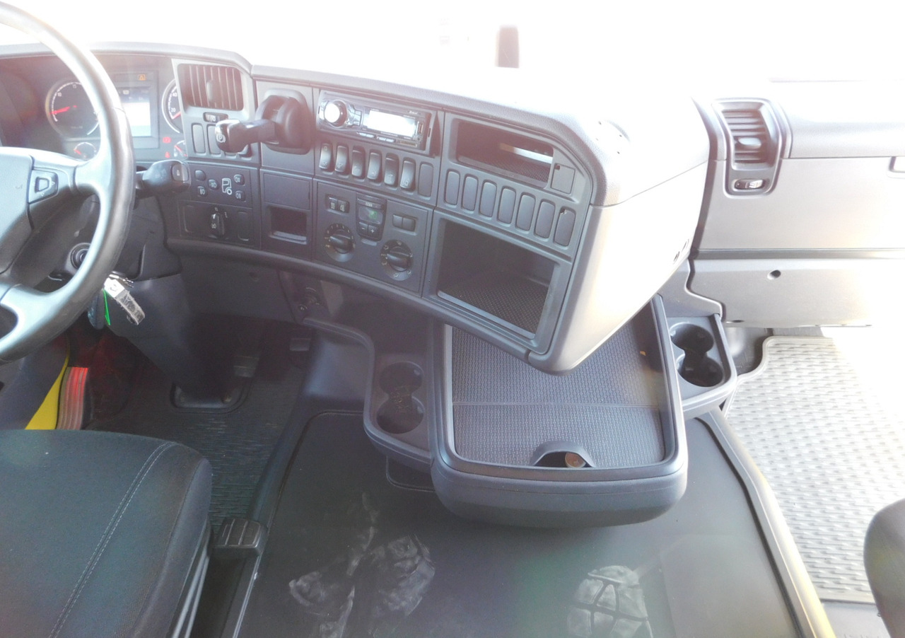 Sattelzugmaschine Scania R450: das Bild 8
