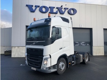 Sattelzugmaschine VOLVO FH500