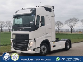 Sattelzugmaschine Volvo FH 500 i-park-cool skirts: das Bild 1