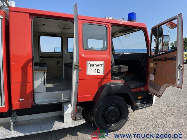 Koffer Transporter, Transporter mit Doppelkabine Mercedes-Benz 814 D Metz Feuerwehr Löschfahrzeug 32TKM 9Sitzer: das Bild 6