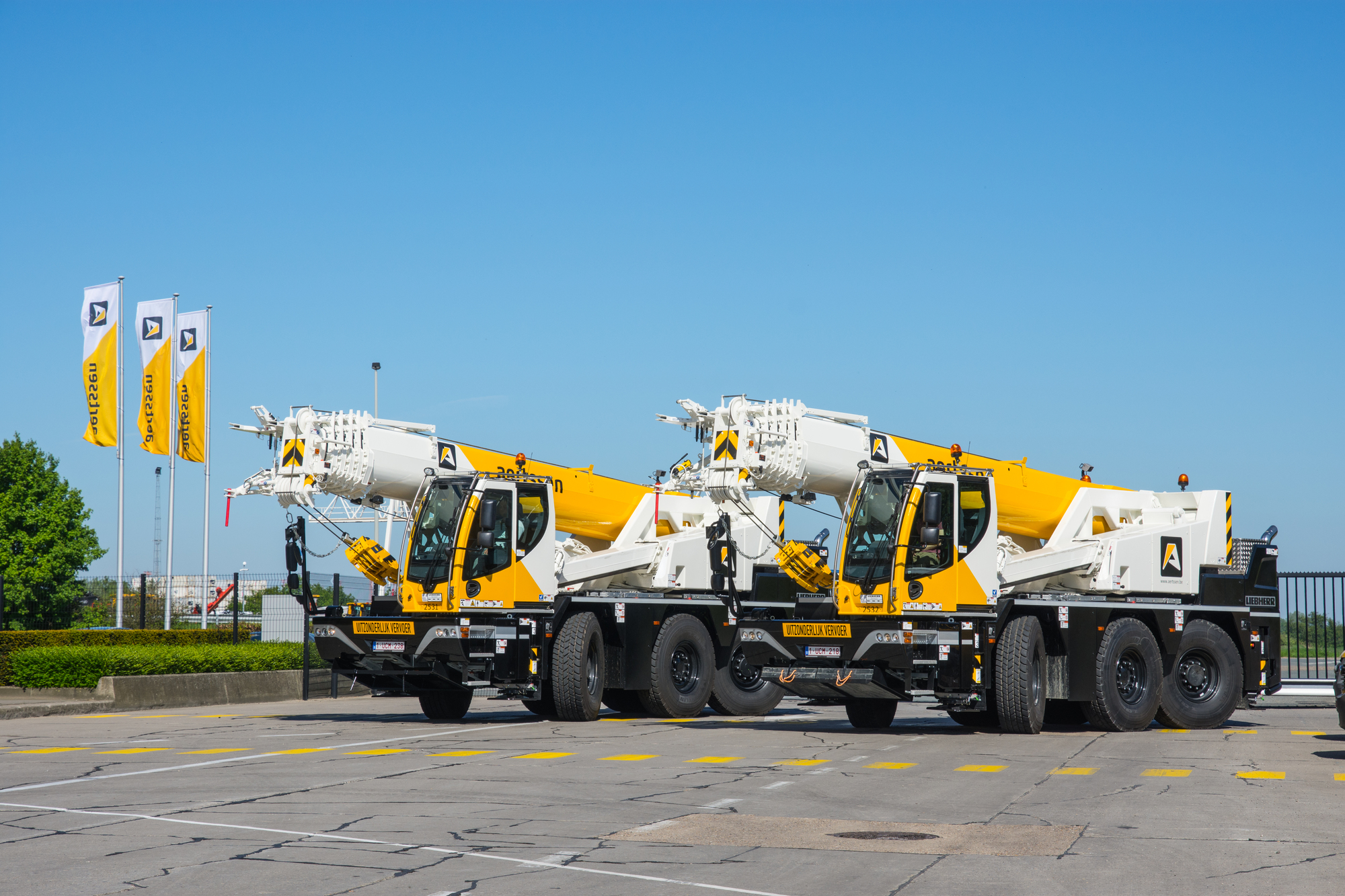 Aertssen Trading NV - DEVELON Baumaschinen - Jahr: 2022, Diesel undefined: das Bild 1