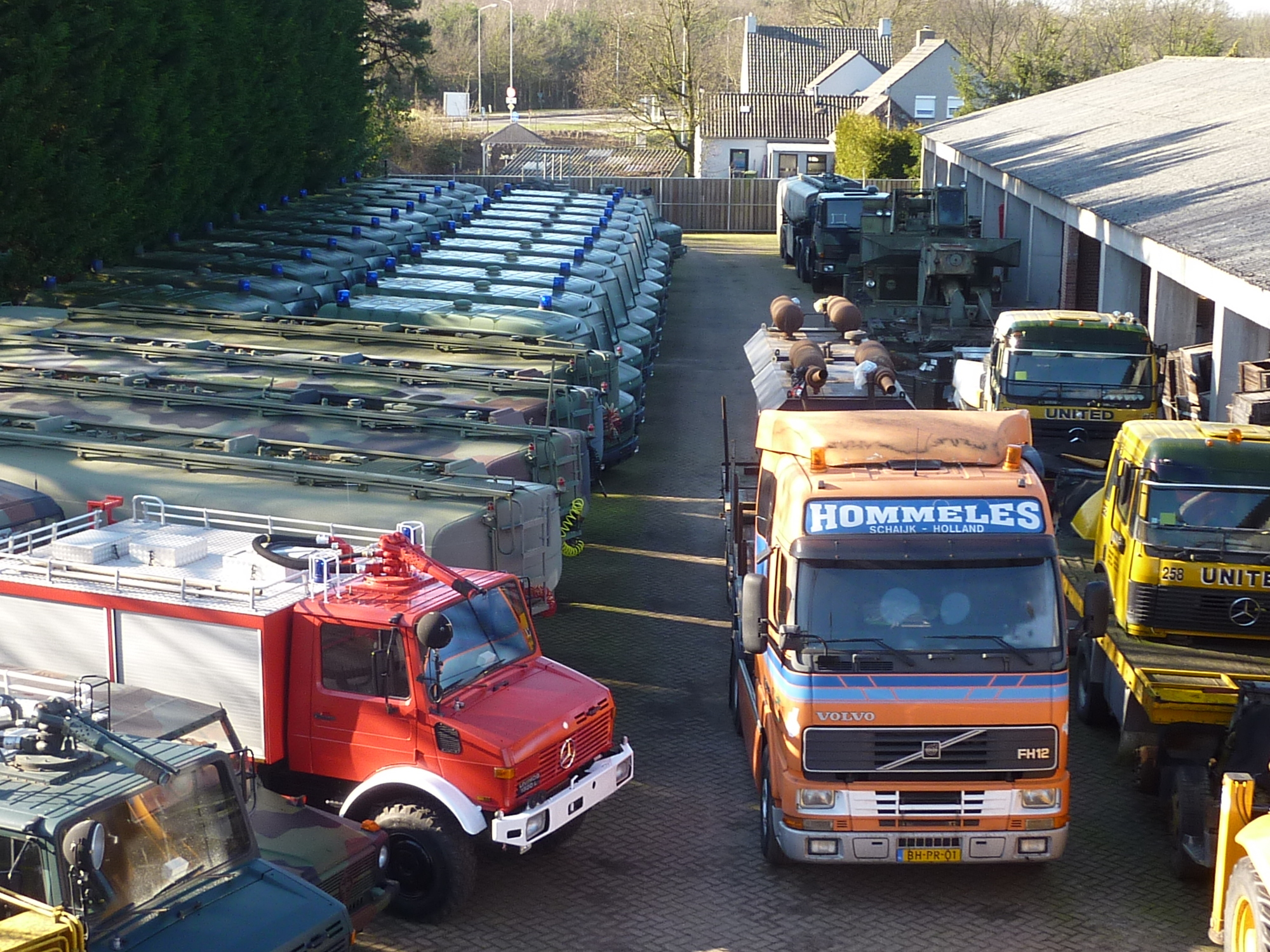 A.M. Hommeles B.V. - MAN M2000 LKW - 4x4 undefined: das Bild 3
