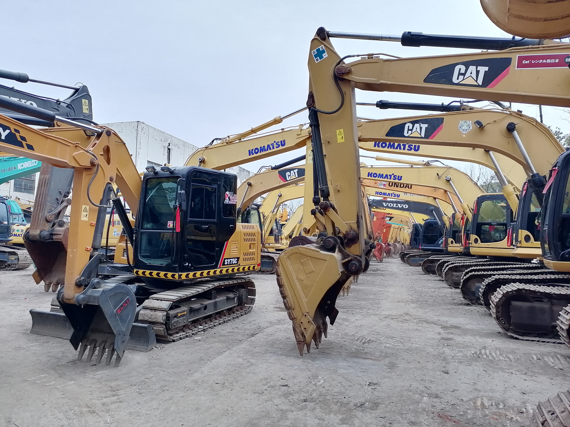 Qingdao Higher Weight Trade Co. LTD - LKW - 6x4 undefined: das Bild 8