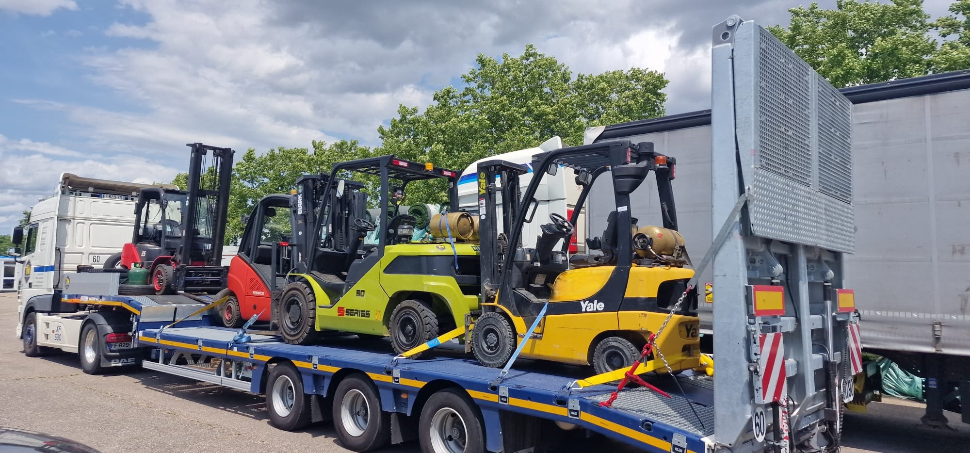 SARL CHAMAG  - CROWN Flurförderzeuge - Elektro undefined: das Bild 4