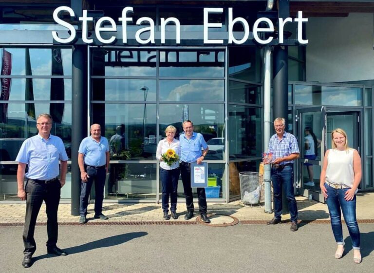 Stefan Ebert GmbH - LKW - Getriebe: Automatikgetriebe, Dreiseitenkipper undefined: das Bild 1