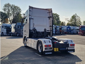 NEU: Sattelzugmaschine Scania 590S V8 NGS Highline 4x2 - New - Facelift - Full spec - Retarder - Leather - Full air: das Bild 5