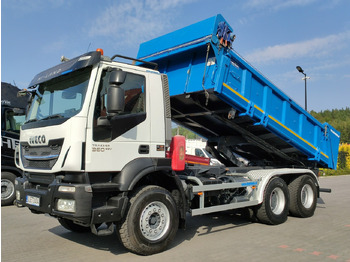 Kipper Iveco Trakker 360 EEV Manual 6x4 Wywrot 3-stronny Hydroburta Bok i Tył: das Bild 3