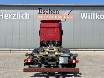 Containerwagen/ Wechselfahrgestell LKW Mercedes-Benz 2546 LL 6x2: das Bild 4