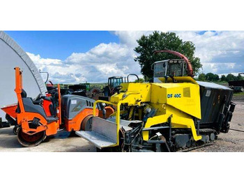 DEMAG Asphaltfertiger/ Straßenfertiger
