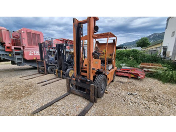 Dieselstapler Komatsu FD25T: das Bild 2