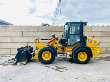 CATERPILLAR 908 Radlader