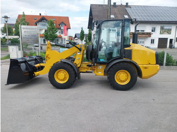 CATERPILLAR 906H Radlader