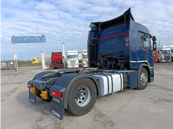 Sattelzugmaschine SCANIA P450: das Bild 3