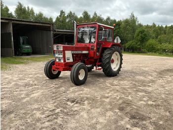 INTERNATIONAL Traktor