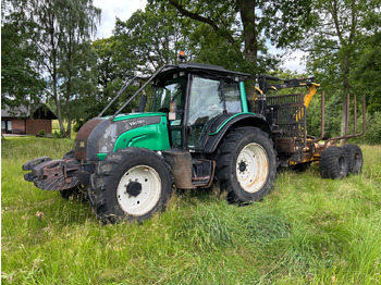 VALTRA N121 Traktor