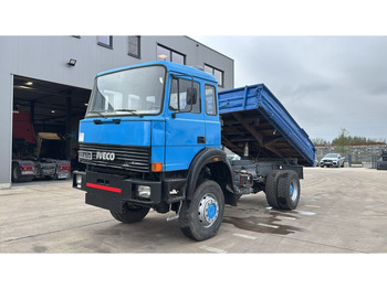 Iveco Magirus 170 - 23 (GRAND PONT / LAMES / PARFAIT ETAT / 4x4) - Leasing Iveco Magirus 170 - 23 (GRAND PONT / LAMES / PARFAIT ETAT / 4x4): das Bild 1