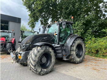 VALTRA T174 Traktor