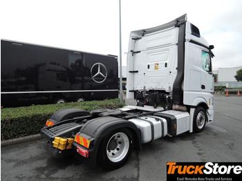 Sattelzugmaschine Mercedes-Benz Actros 1845 LS nRL: das Bild 4