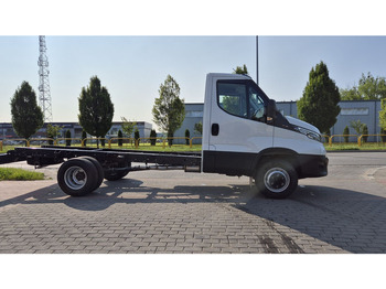 NEU: Fahrgestell LKW Iveco Daily 70C18 - nowe!: das Bild 4
