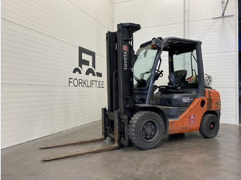 TOYOTA FGF 30 Treibgasstapler