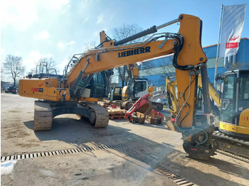 LIEBHERR R 926 Kettenbagger