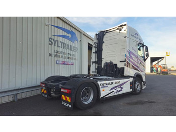 NEU: Sattelzugmaschine Volvo FH 500 Globetrotter XXL (Location / Rent): das Bild 2