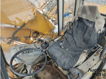 Mobilbagger Liebherr 902 Litronic: das Bild 5