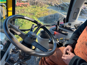 Traktor MASSEY FERGUSON 6480 DYNASHIFT: das Bild 3