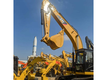 Kettenbagger CATERPILLAR 330D: das Bild 4