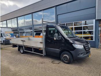 MERCEDES-BENZ Sprinter 516 Pritsche Transporter