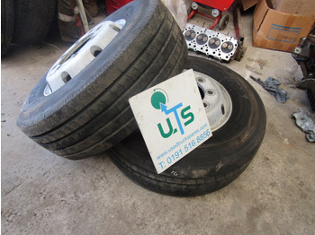 Reifen für LKW ALCOA ALLOYS (2) 285/70/19.5 STEER DUNLOP 2012 10/12MM TREAD 30MM HOLES: das Bild 3