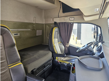 Sattelzugmaschine Volvo FH16.650 / FULL AIR / RETARDER / NL-TRUCK: das Bild 2