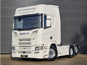 SCANIA R 580 Sattelzugmaschine