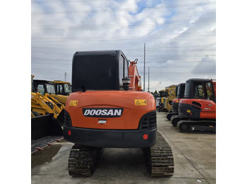 Minibagger DOOSAN DH60: das Bild 3 Minibagger DOOSAN DH60: das Bild 3