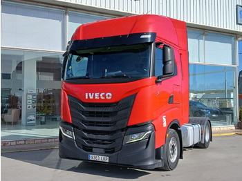 IVECO Sattelzugmaschine