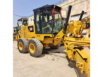 CATERPILLAR 140H Grader