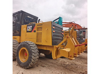 CATERPILLAR 140H Grader
