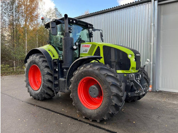 CLAAS Axion 920 Traktor