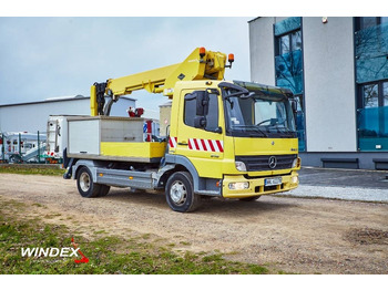 LKW mit Arbeitsbühne