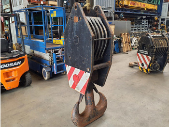LIEBHERR Ladekran