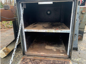 Karosserie und Außen für LKW HMF 20,5 T-M kran konsol med træktravers: das Bild 4 Karosserie und Außen für LKW HMF 20,5 T-M kran konsol med træktravers: das Bild 4