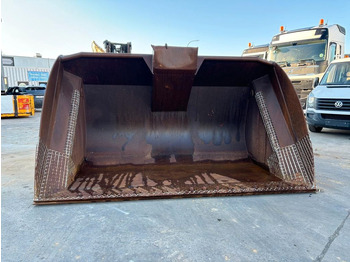 LIEBHERR Ladeschaufel