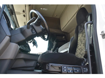 Sattelzugmaschine Scania R520 V8 NGS 4x2 - RETARDER - 523 TKM - PARK. AIRCO - ACC - NAVI - 2 x FUEL TANKS - LED LIGHTS -: das Bild 4
