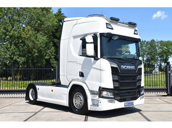SCANIA R 520 Sattelzugmaschine