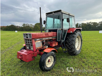 INTERNATIONAL Traktor