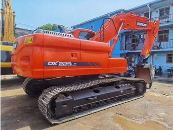 DOOSAN DX225LC Kettenbagger