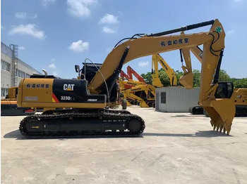 CATERPILLAR 323D2L Kettenbagger