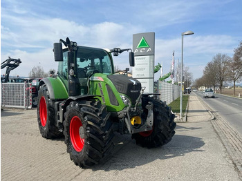 Traktor Fendt 724 Vario: das Bild 2