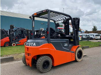Elektrostapler Toyota 8FBMT40: das Bild 2